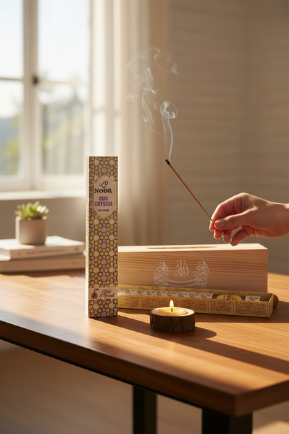 Pack Sakinah | Portapañuelos, velas de cera natural, incienso Noor y soporte de madera